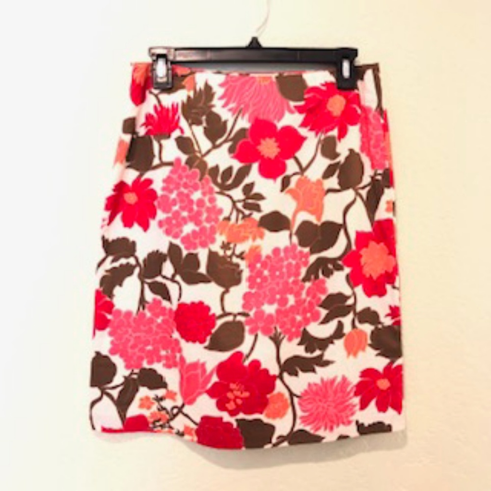 Ann Taylor knee length pencil skirt.